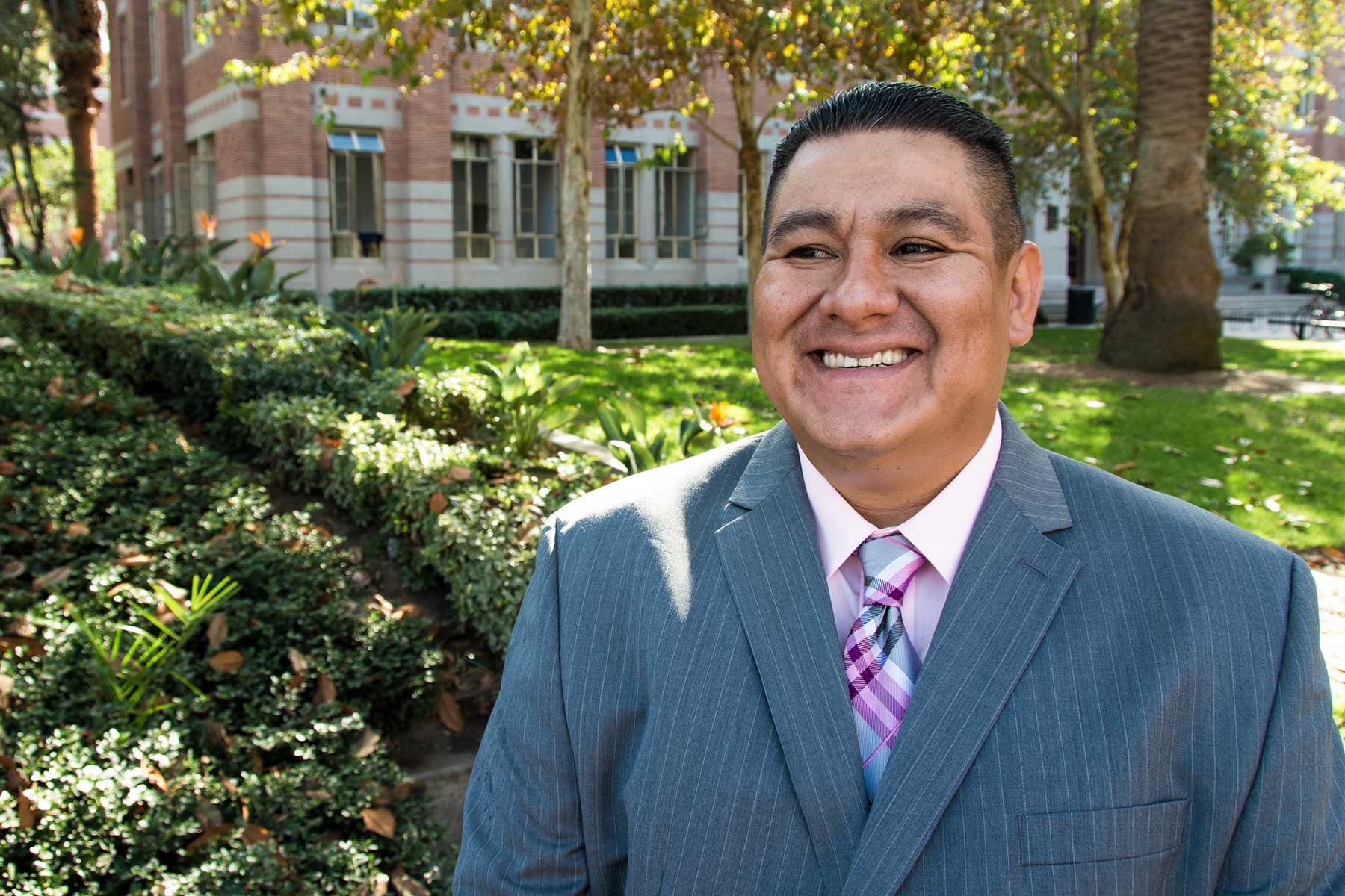 Jose Barron USC social work