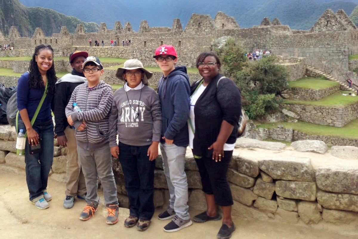 Patton, left, with students in Machu Picchu, Peru. (Photo/Courtesy of Kiahnna Patton)