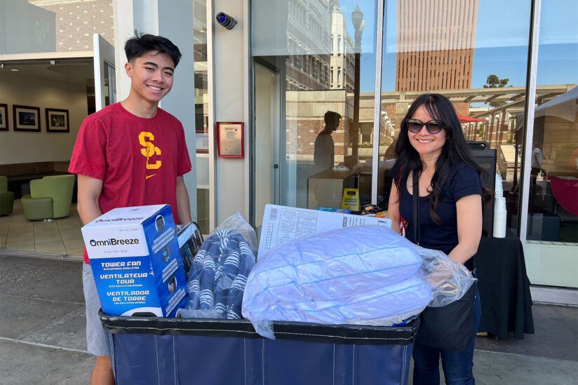 USC moveins Emotions run high as students begin oncampus life