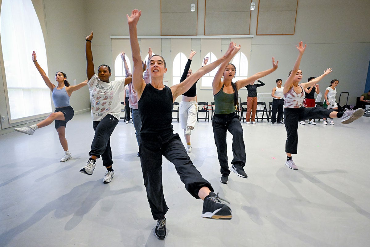 Monica Bill Barnes and USC Kaufman dancers