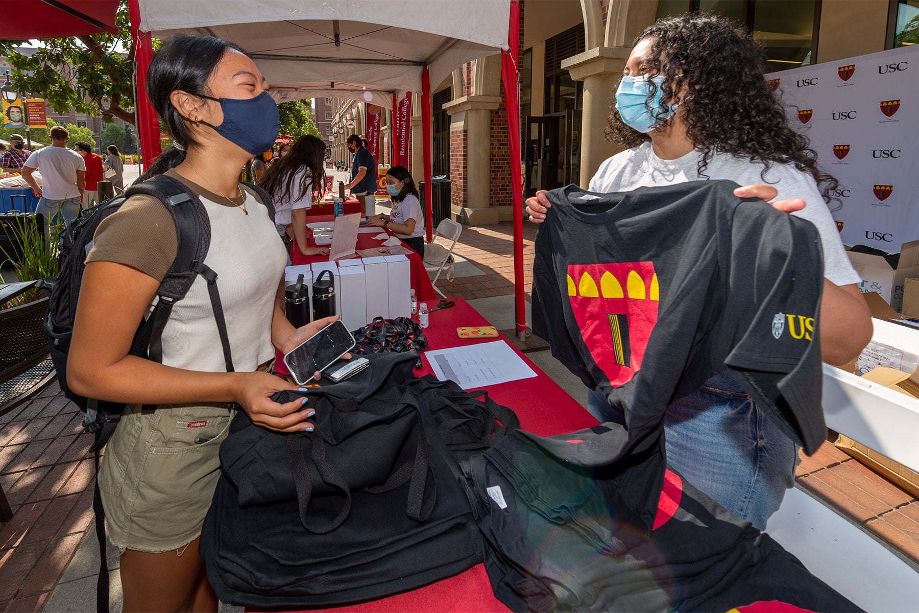 Shaylee Navarro usc 2021 move in day