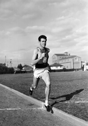 Longtime USC Trojan Louis Zamperini '40 on the track in 1938.