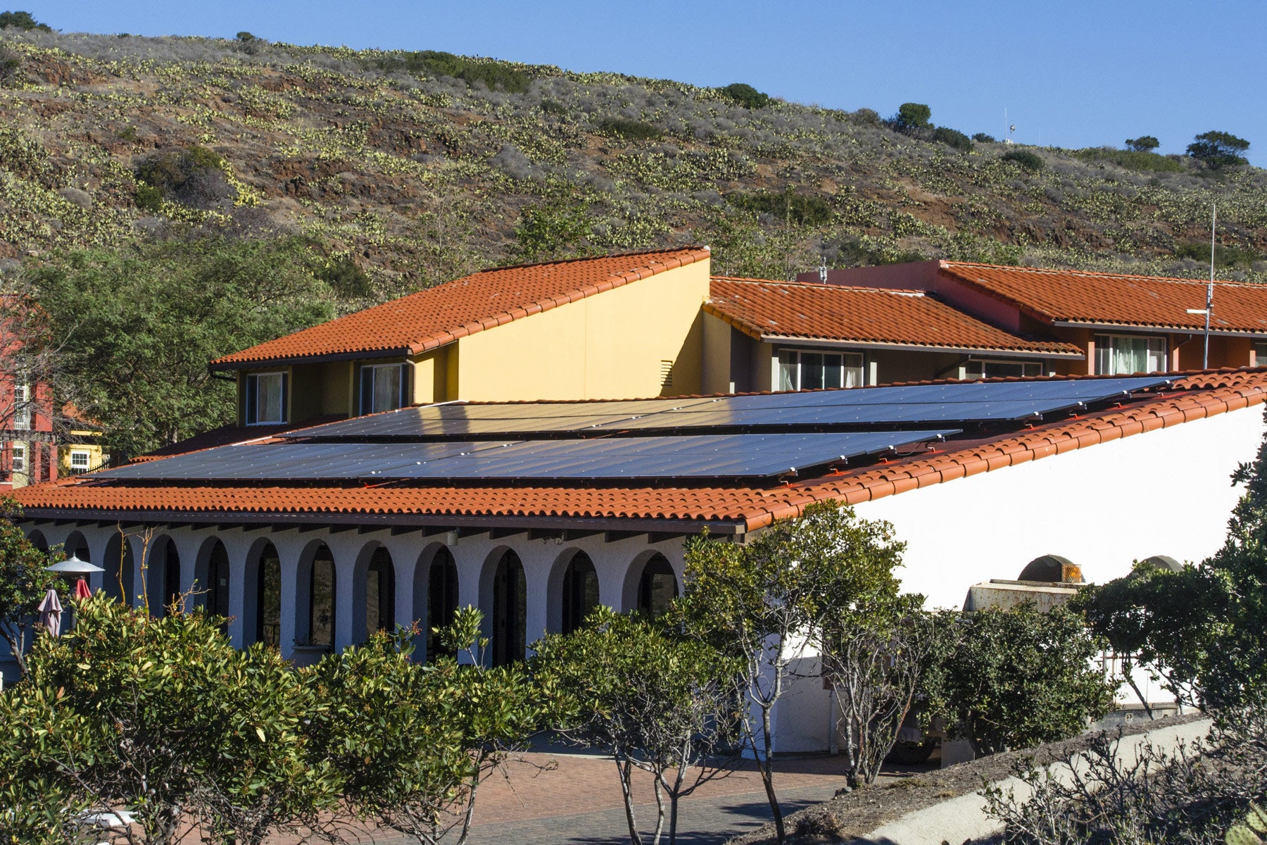 Solar power at USC Wrigley Marine Science Center on Catalina -2494