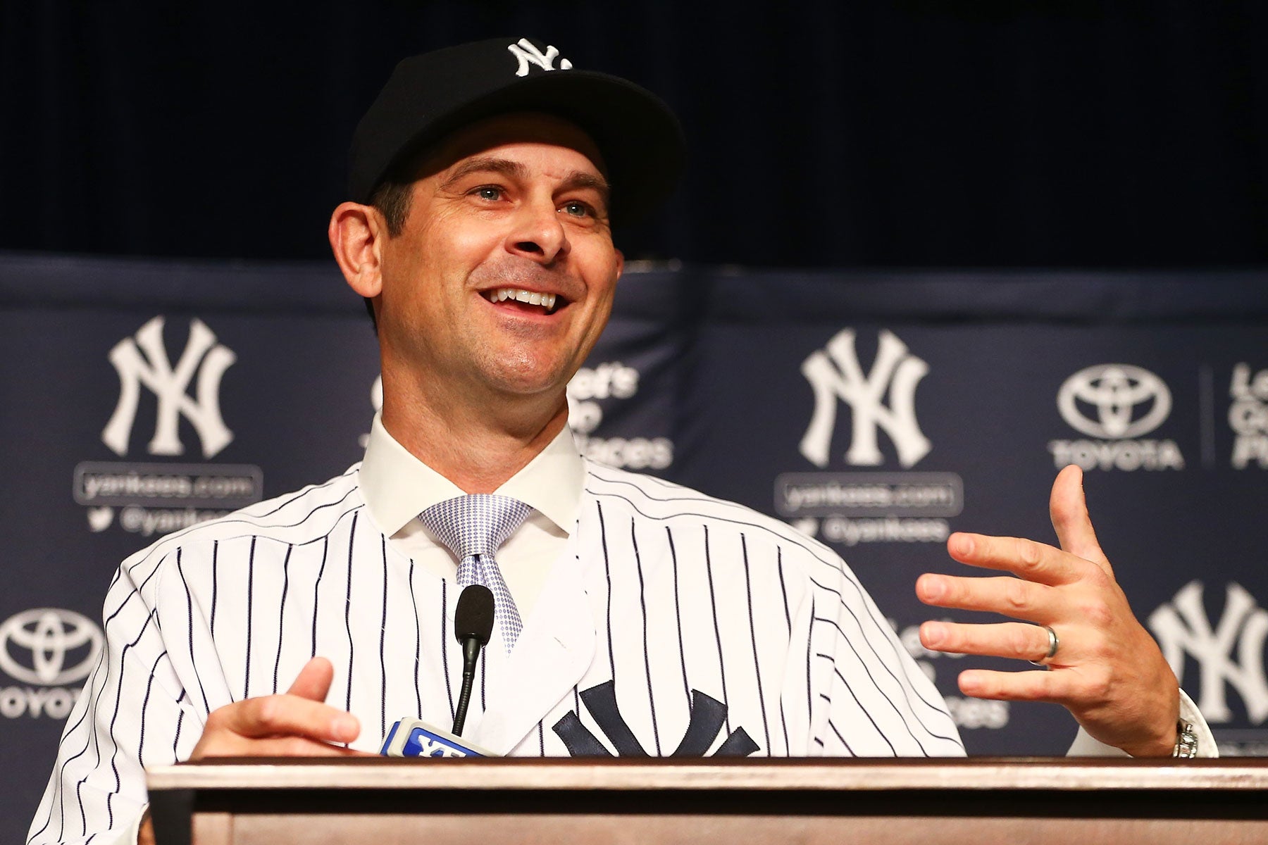 Yankees manager Aaron Boone loves his USC football - USC Today