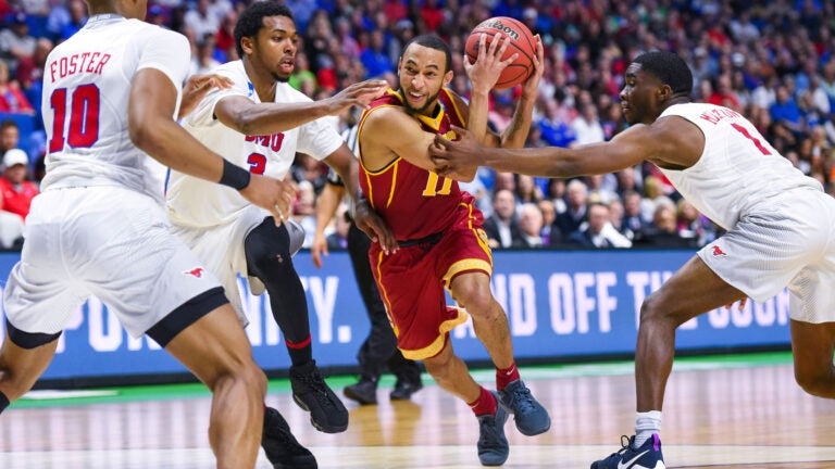 Jordan McLaughlin playing basketball