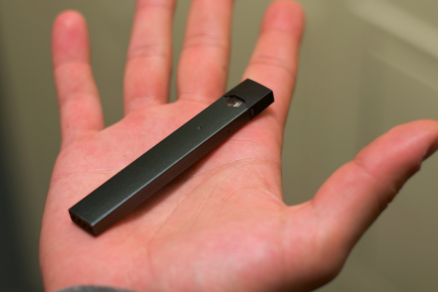 elf bar vape uk Juul vape: What is it, why are teens addicted, and is it safe? main image 0
