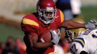 Reggie bush playing football