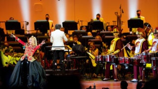 Gwen Stefani and USC drum line