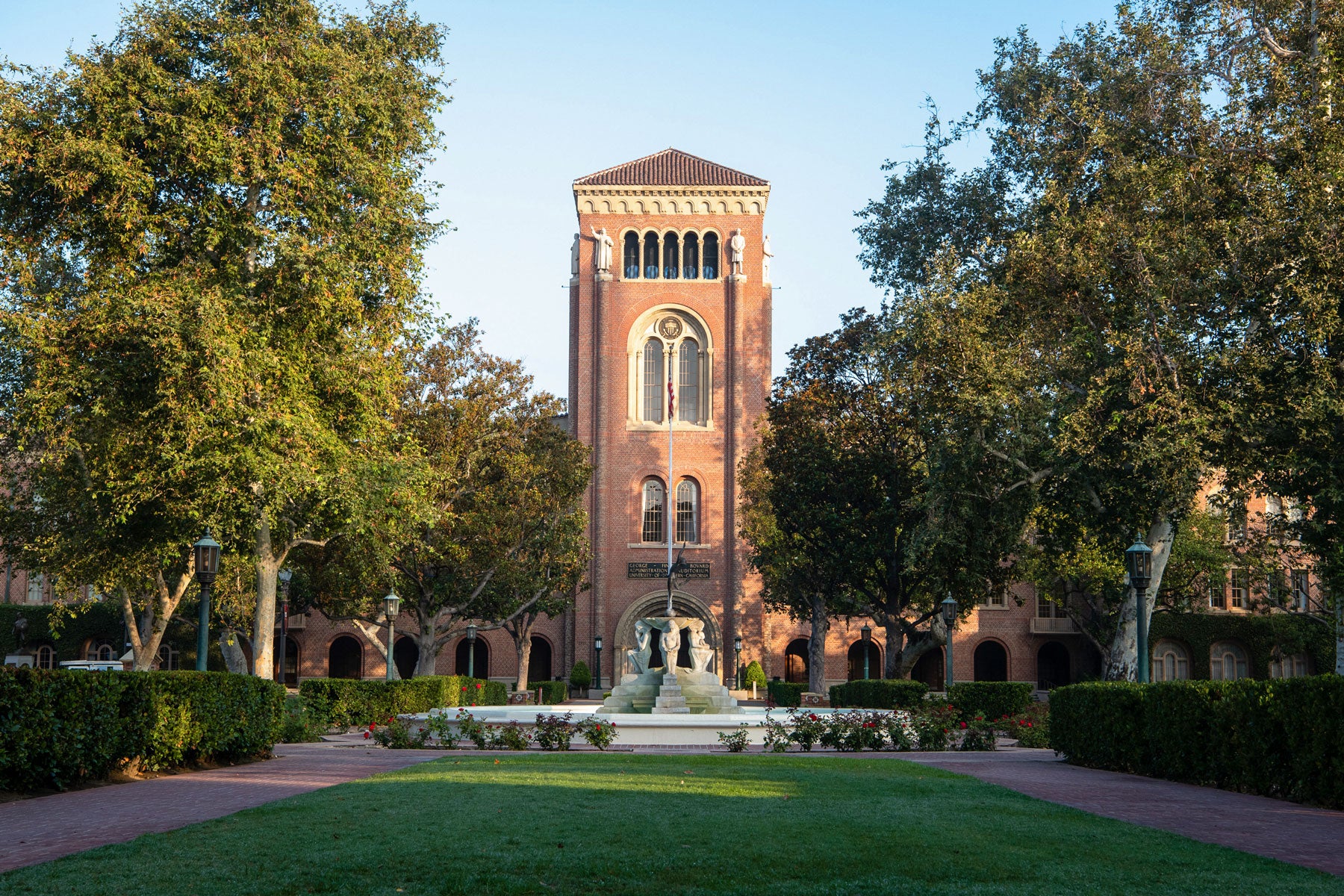 8 named USC University Professors and Distinguished Professors