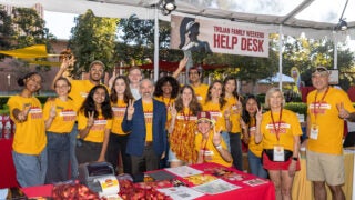 USC Trojan Family Weekend: help desk