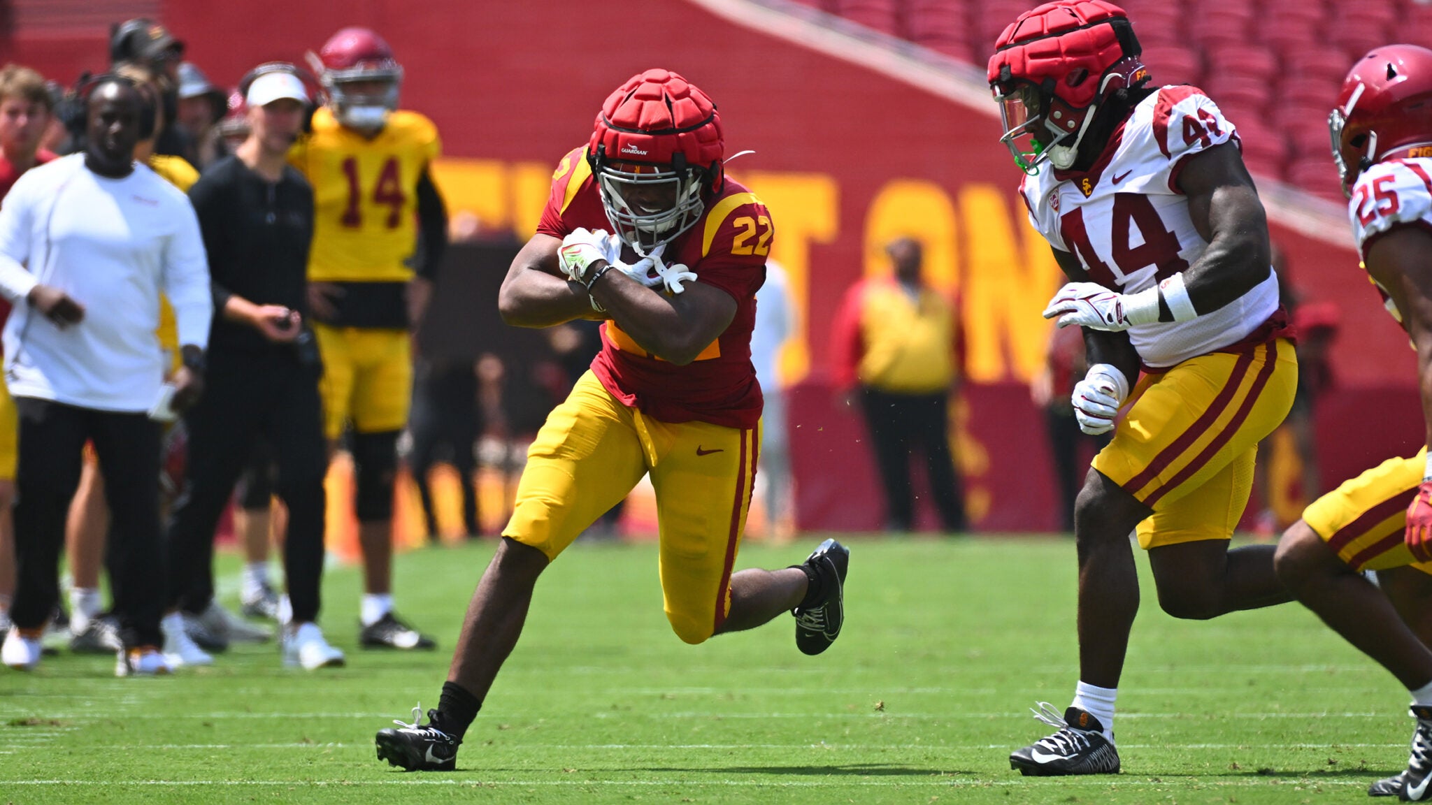 USC fans get first look at Big Ten Trojans during spring game