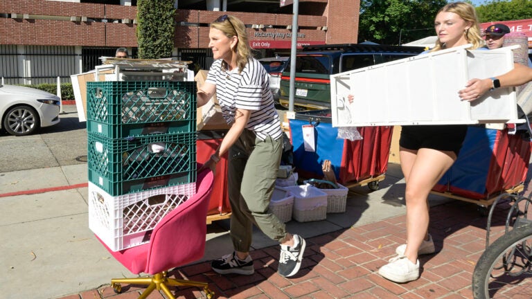 USC move-ins: Outside New North