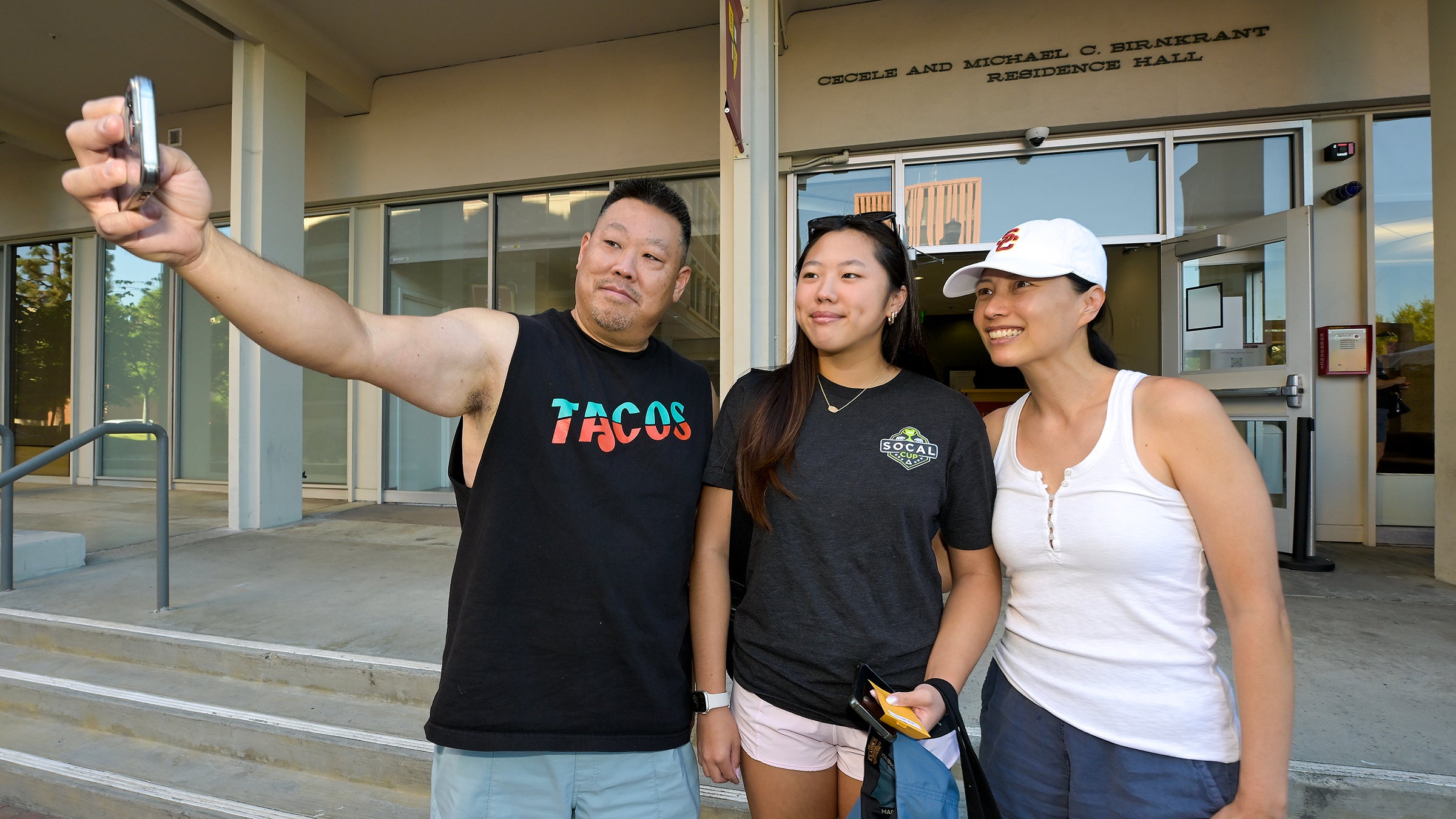 New students come from near and far to begin their lives at USC