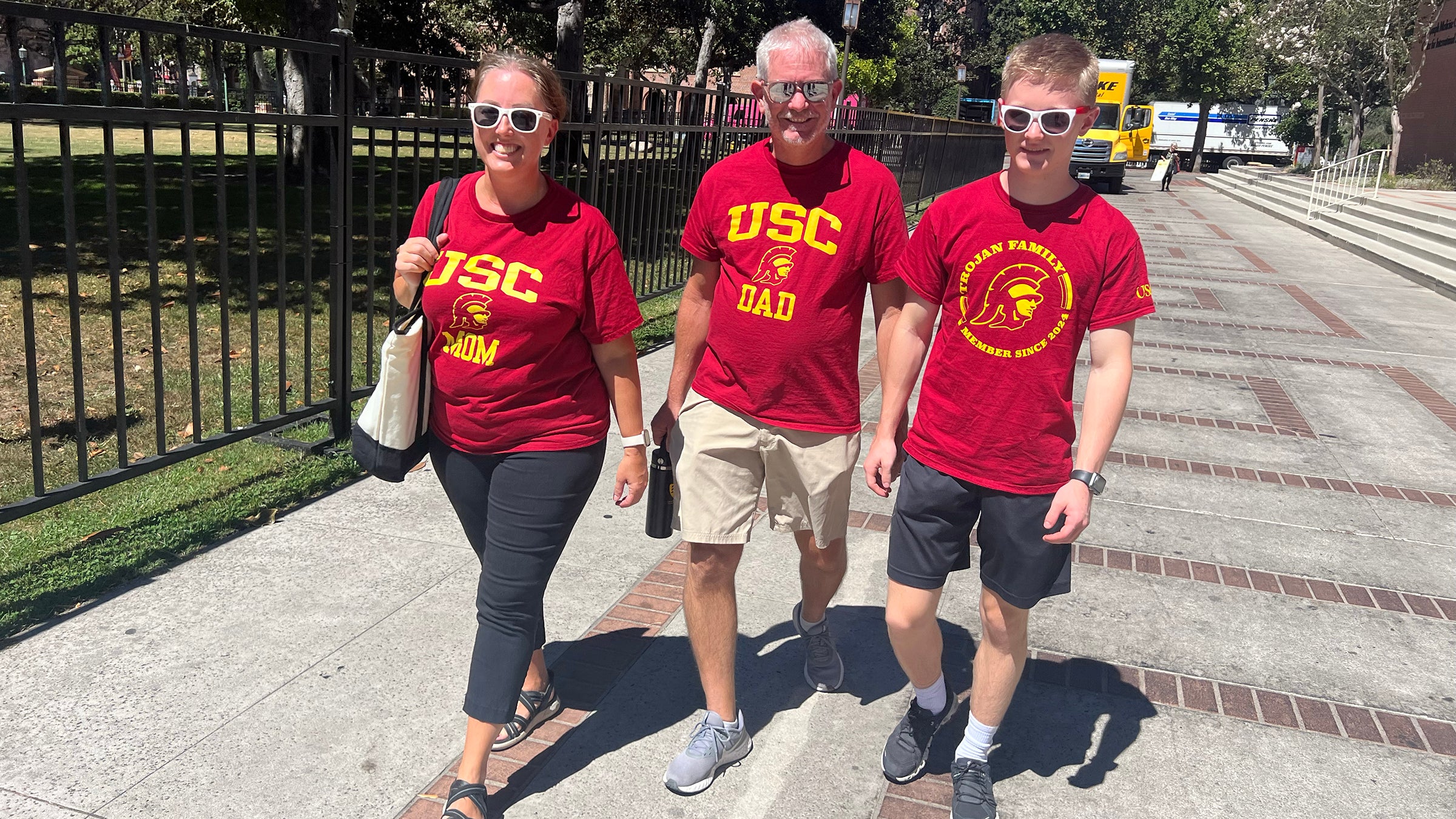 USC move-ins: Denise, Mark and Rylan Hedges