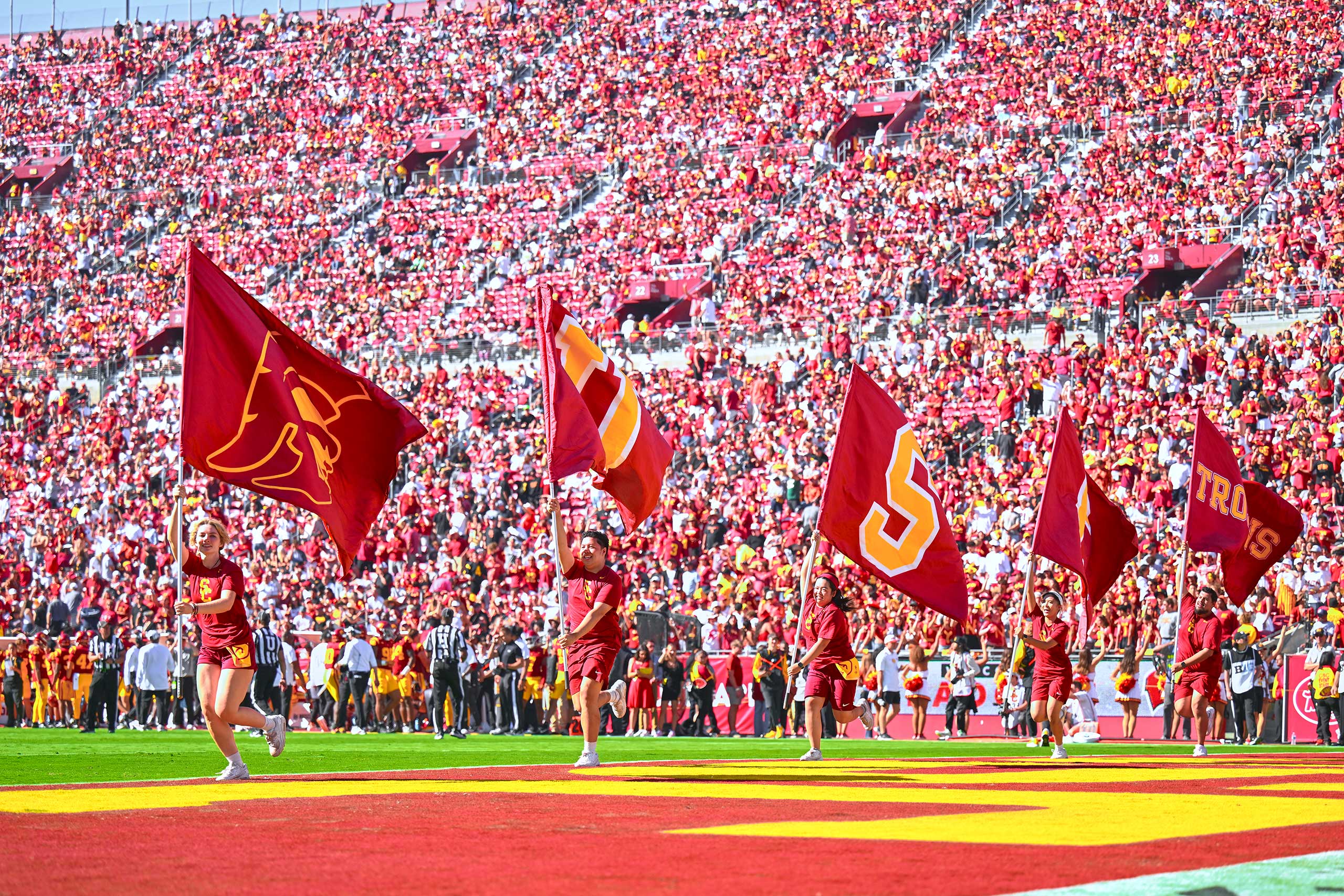 USC football game flag runners