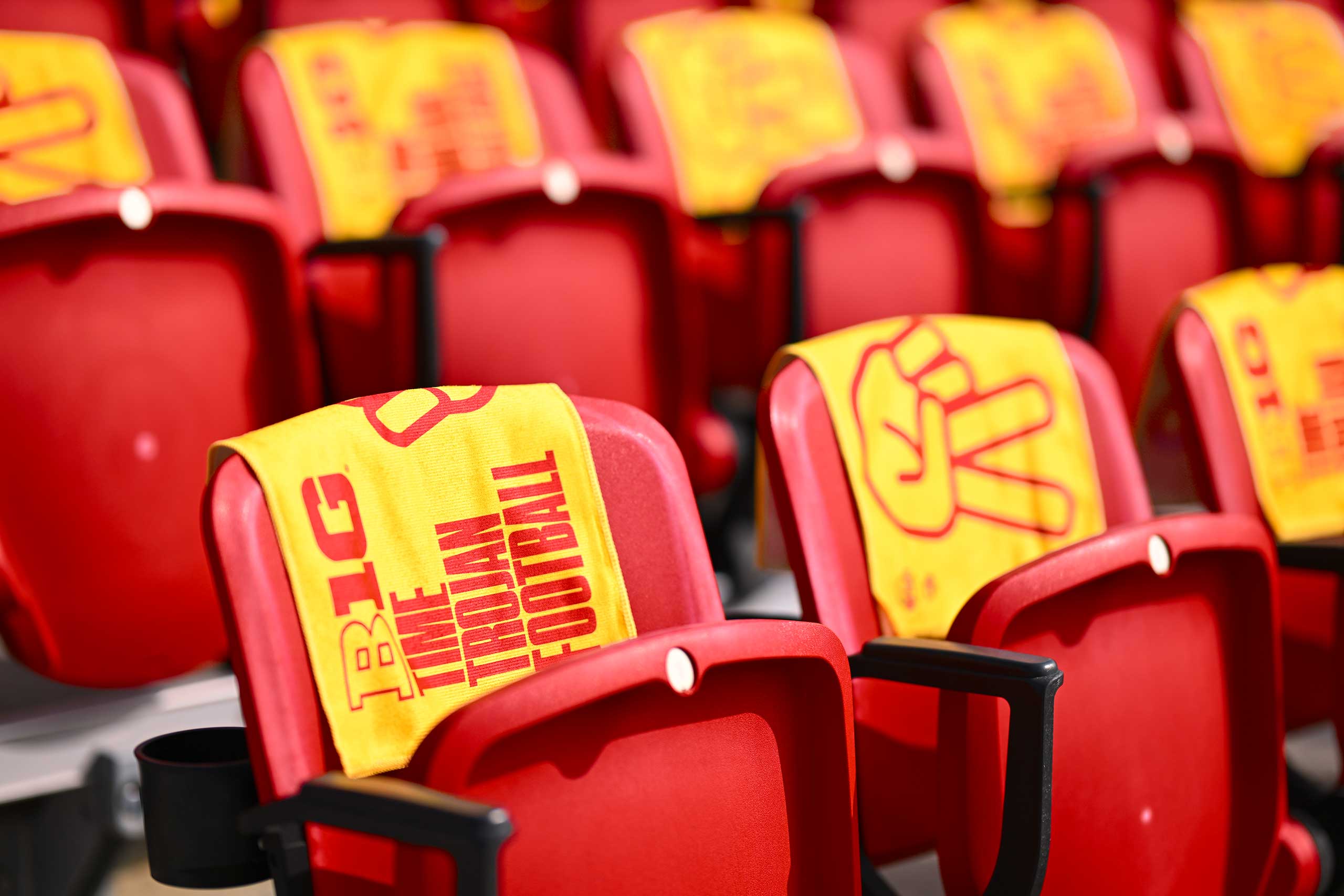 USC Big Ten towels on stadium seats