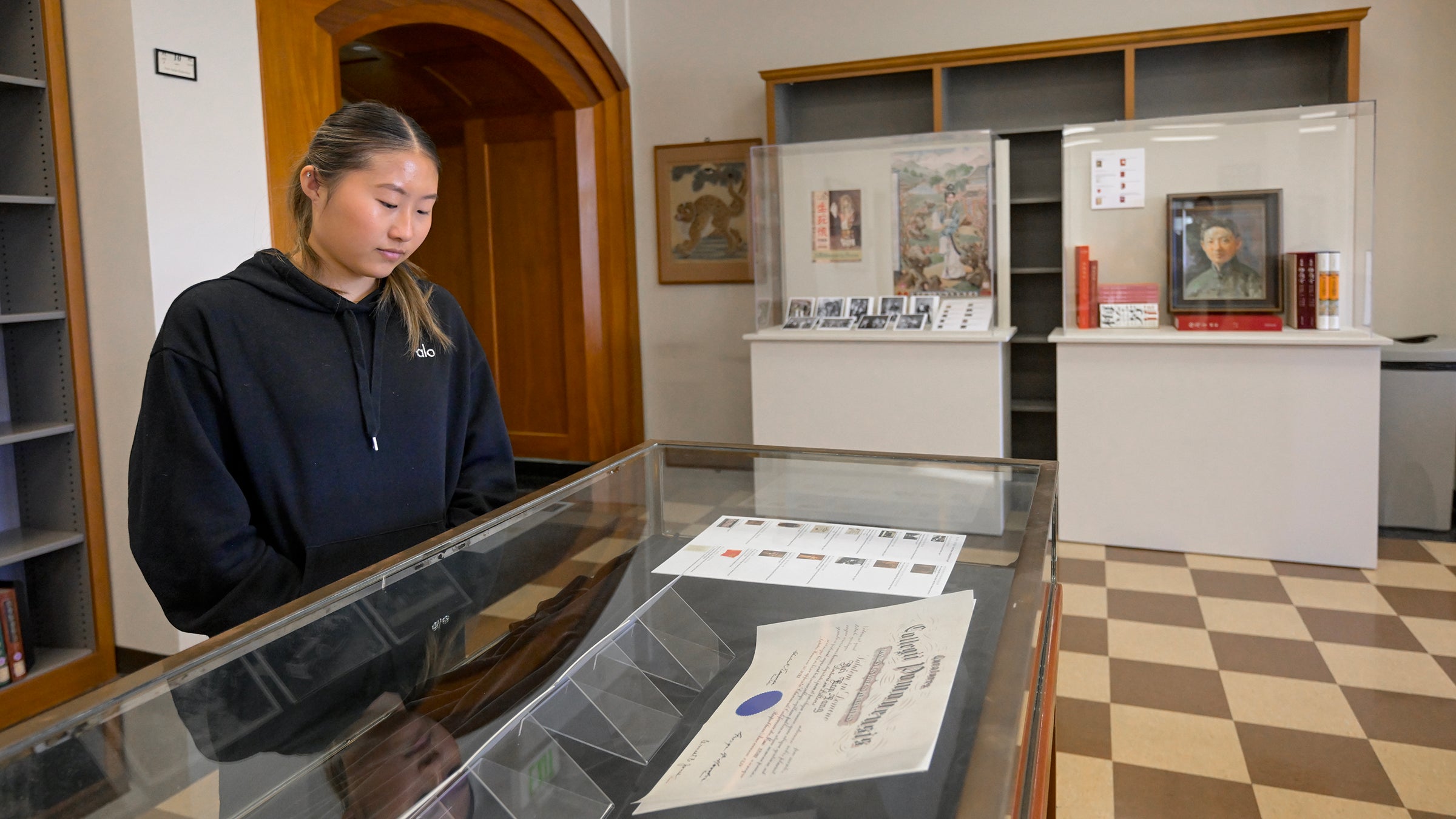 Sophomore Katie Park visits the exhibition. (USC Photo/Gus Ruelas)