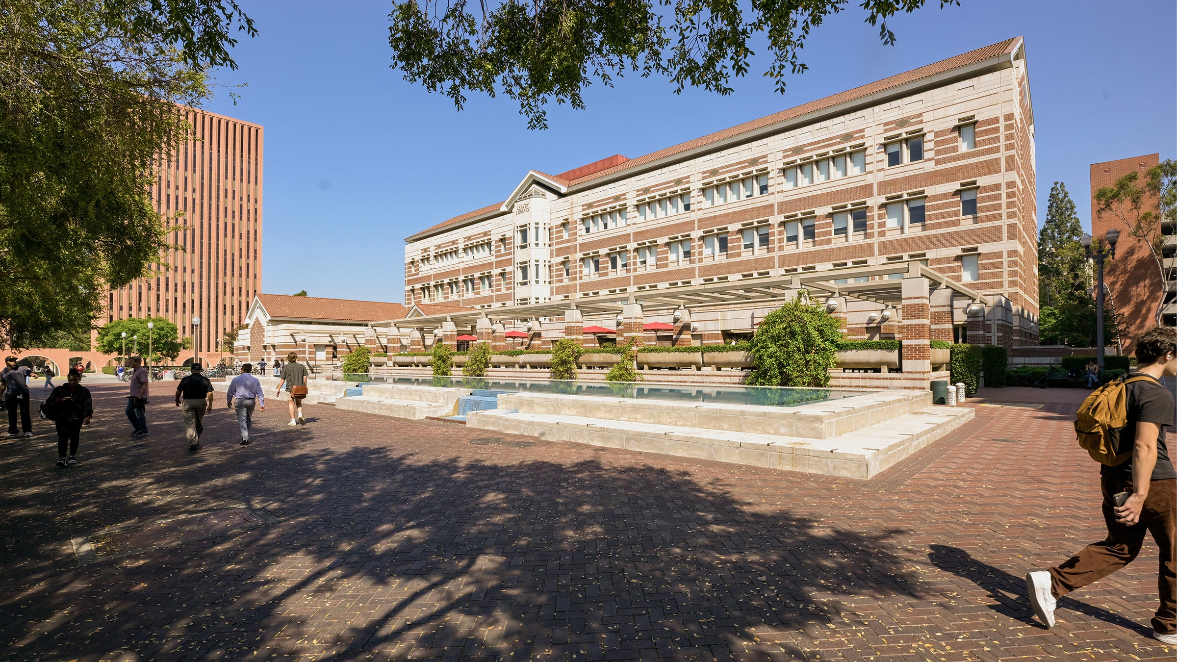 Leavey Library, Oct. 3, 2024.(USC Photo/Gus Ruelas)