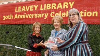 Leavey Library 30th anniversary celebration: Carol Folt, Kathleen Leavey McCarthy and Melissa Just (