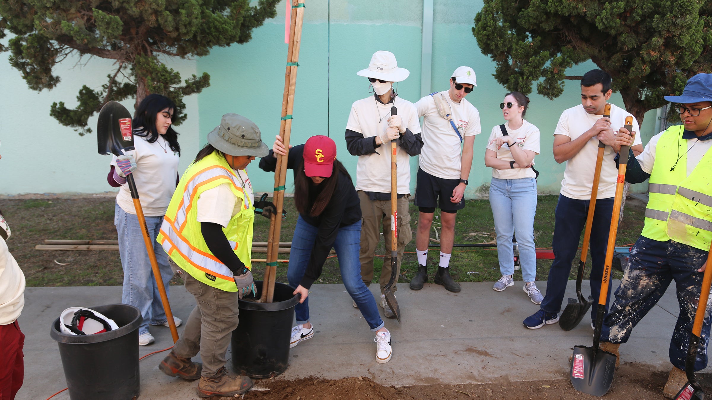 USC_Trees_Planting_2