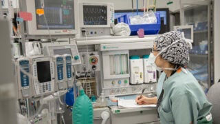 Keck Hospital of USC staff member working