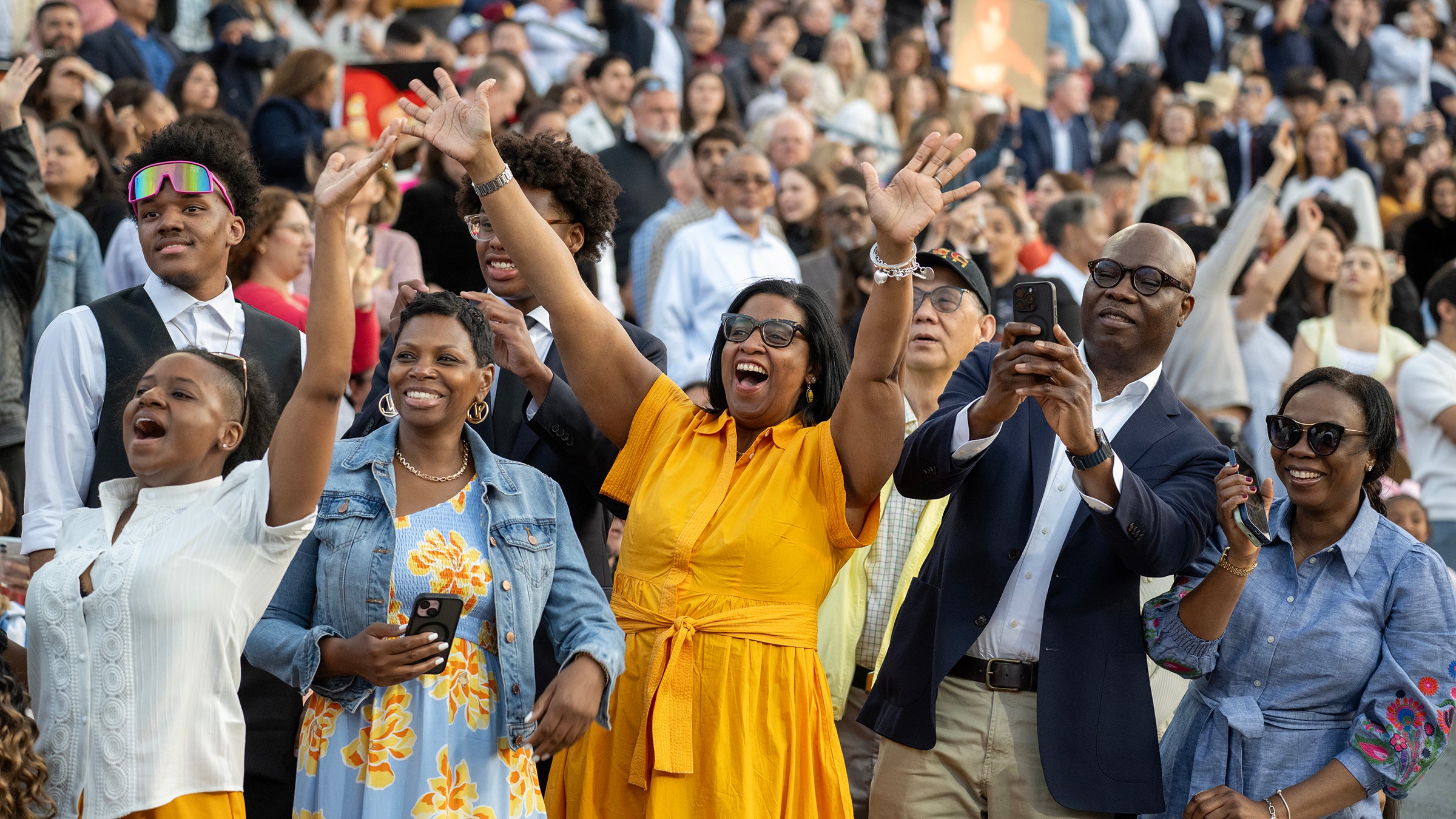 USC 2025 commencement: Families wave to graduates