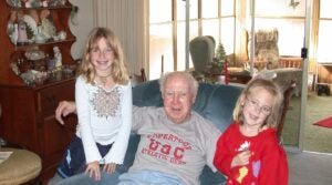 Grabar’s great-uncle Roderick Cameron, shown here with sisters Katherine Johnson (left) and Christina Grabar (right) as children, graduated from USC in 1937. (Photo/Courtesy Nora Grabar)